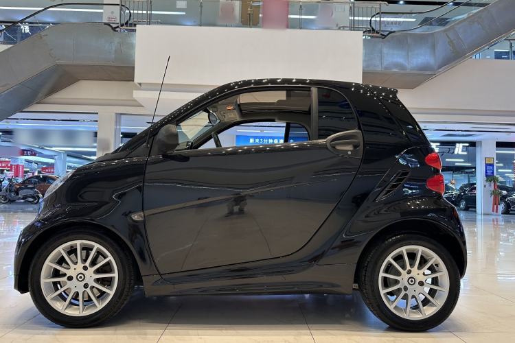 Used smart fortwo 2012 1.0 MHD Hardtop Comfort Edition Exterior 2