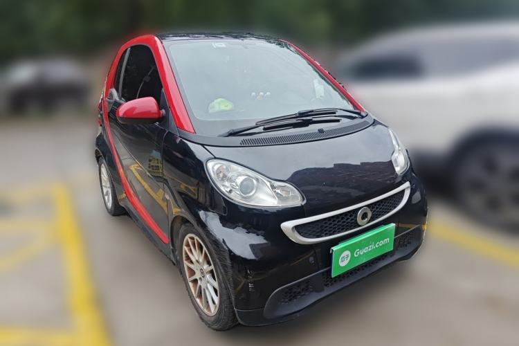 Used smart fortwo 2012 1.0 MHD Hardtop Comfort Edition Front Right 45 Deg