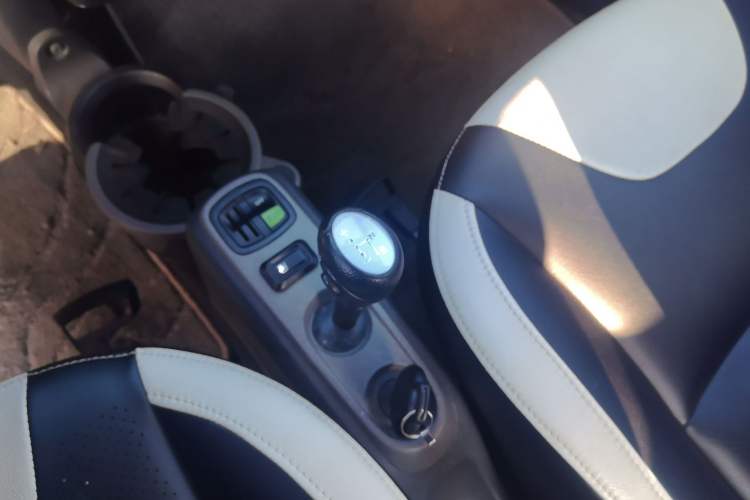 Used smart fortwo 2012 1.0 MHD Hardtop Comfort Edition Gear Lever