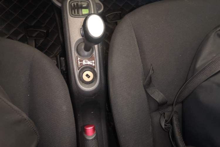 Used smart fortwo 2012 1.0 MHD Hardtop Standard Edition Gear Lever
