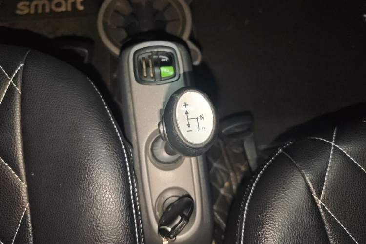 Used smart fortwo 2012 1.0 MHD Hardtop Standard Edition Gear Lever