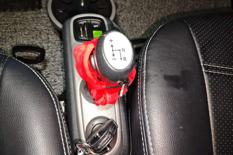 Used smart fortwo 2012 1.0 MHD Hardtop Comfort Edition Gear Lever