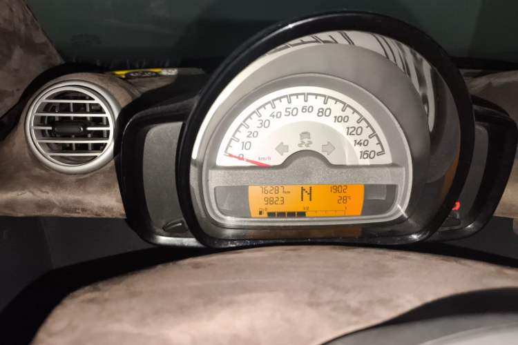 Used smart fortwo 2012 1.0 MHD Hardtop Standard Edition Instrument Cluster