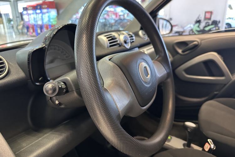 Used smart fortwo 2012 1.0 MHD Hardtop Comfort Edition Interior 2