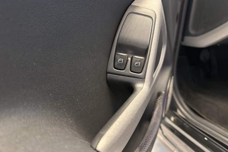 Used smart fortwo 2012 1.0 MHD Hardtop Comfort Edition Interior 4