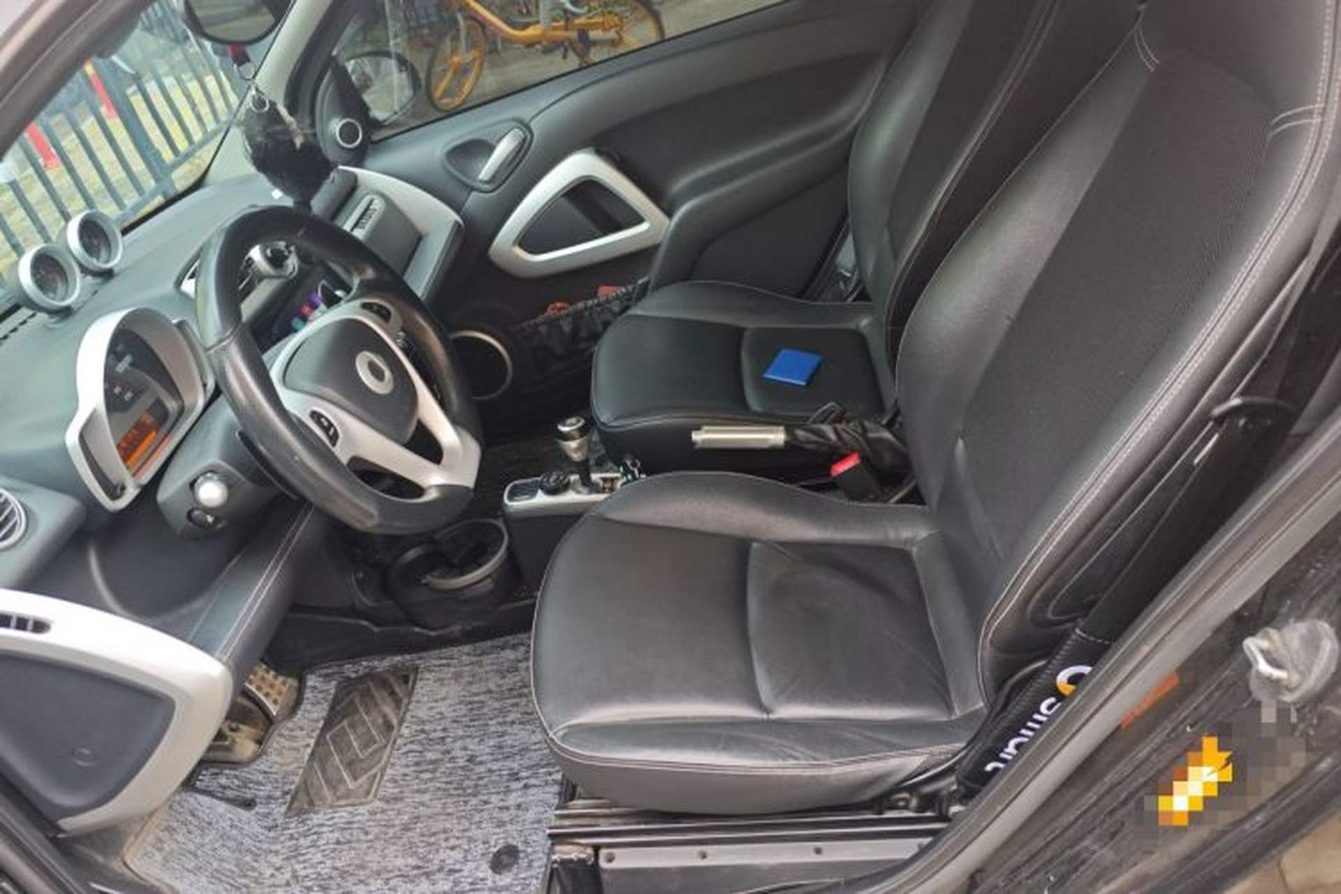 Used smart fortwo 2012 1.0T Bosu Xclusive Edition Left Front Seat