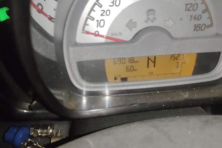 Used smart fortwo 2012 1.0 MHD Hardtop Standard Edition Odometer Close Up