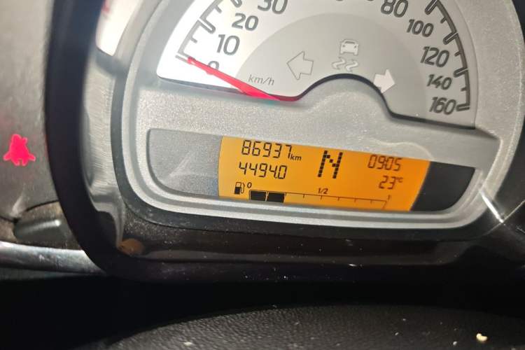 Used smart fortwo 2012 1.0 MHD Hardtop Standard Edition Odometer Close Up
