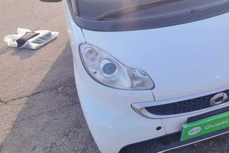 Used smart fortwo 2012 1.0 MHD Hardtop Comfort Edition Right Front Headlight