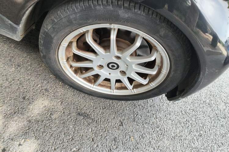 Used smart fortwo 2012 1.0 MHD Hardtop Standard Edition Right Front Wheel Hub