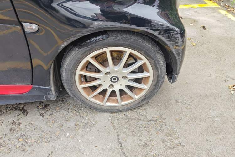 Used smart fortwo 2012 1.0 MHD Hardtop Comfort Edition Right Front Wheel Hub