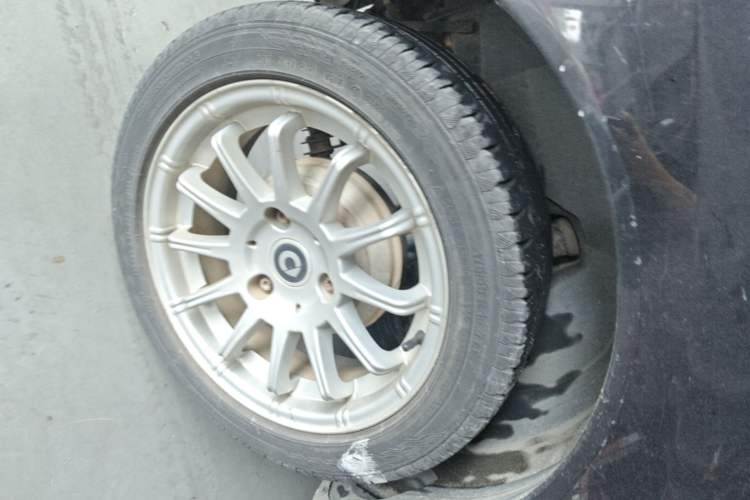 Used smart fortwo 2012 1.0 MHD Hardtop Standard Edition Right Rear Wheel Hub