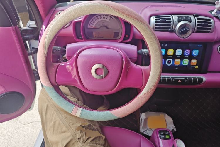 Used smart fortwo 2012 1.0 MHD Convertible Passion Edition Steering Wheel