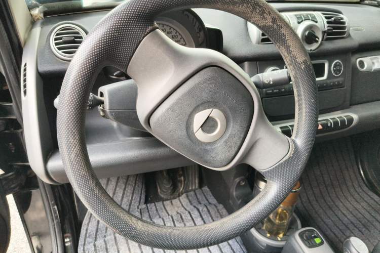 Used smart fortwo 2012 1.0 MHD Hardtop Standard Edition Steering Wheel