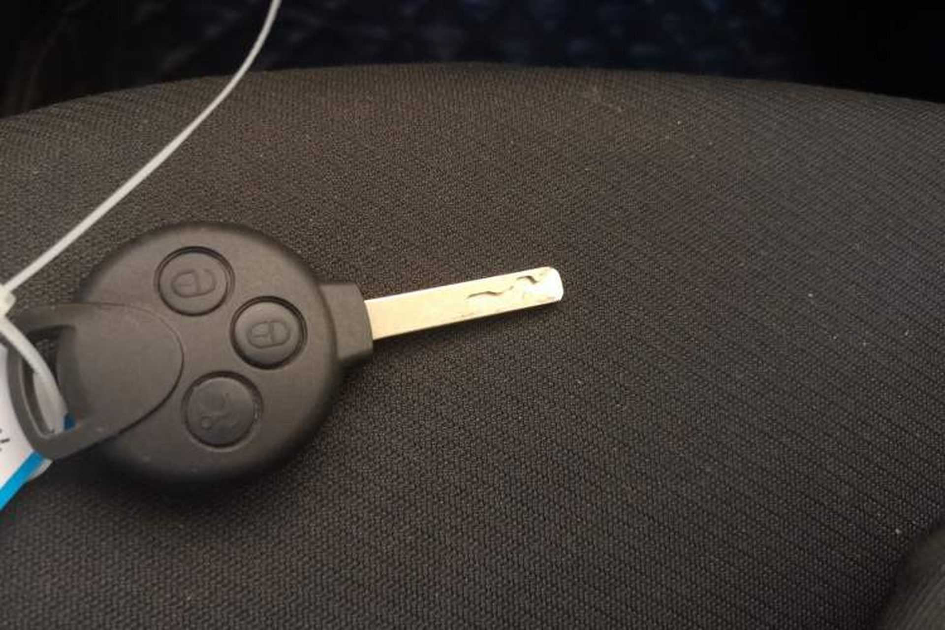 Used smart fortwo 2012 1.0 MHD Hardtop Standard Edition Vehicle Key