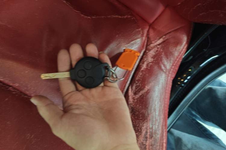 Used smart fortwo 2012 1.0 MHD Hardtop Standard Edition Vehicle Key