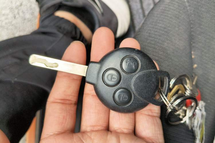 Used smart fortwo 2012 1.0 MHD Hardtop Standard Edition Vehicle Key