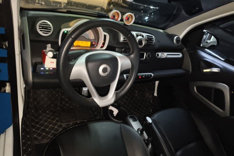 Used smart fortwo  Center Console