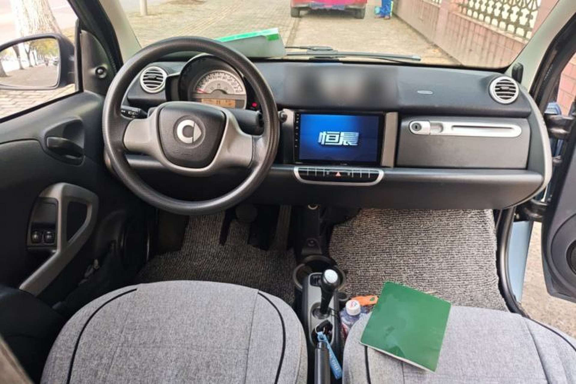 Used smart fortwo 2012 1.0 MHD Hardtop Standard Edition Center Console