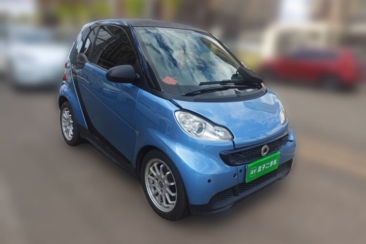 Used smart fortwo 2012 1.0 MHD Hardtop Standard Edition Front Right 45 Deg