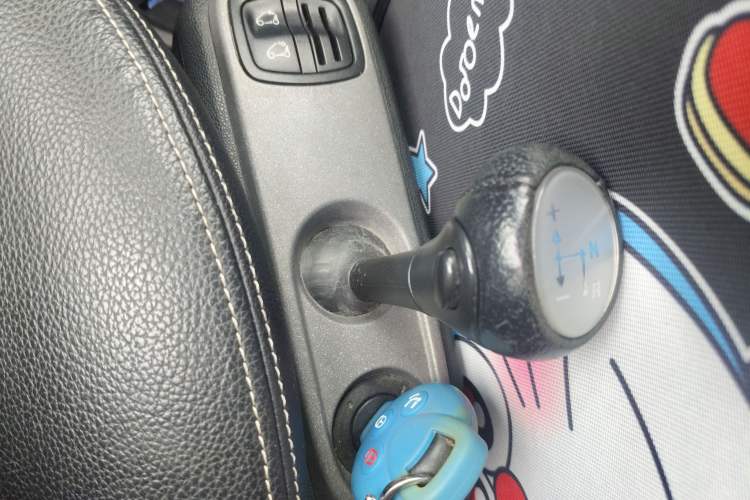 Used smart fortwo 2012 1.0T Convertible Passion Edition Gear Lever
