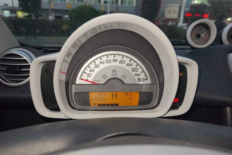 Used smart fortwo 2012 1.0 MHD Hardtop Comfort Edition Instrument Cluster