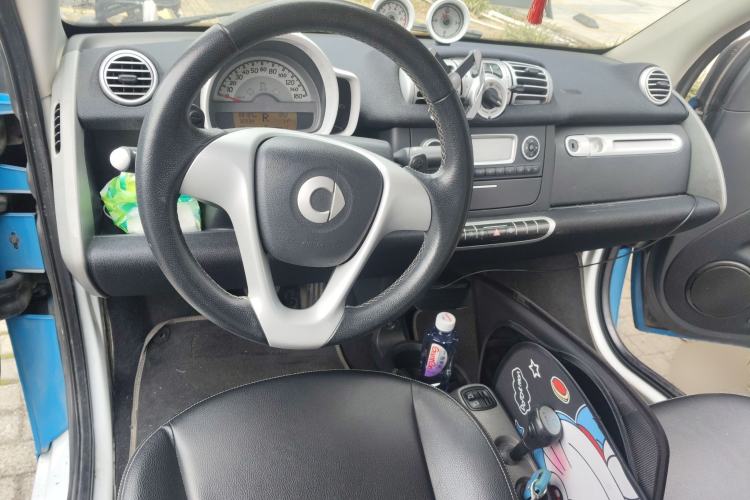 Used smart fortwo 2012 1.0T Convertible Passion Edition Interior 2
