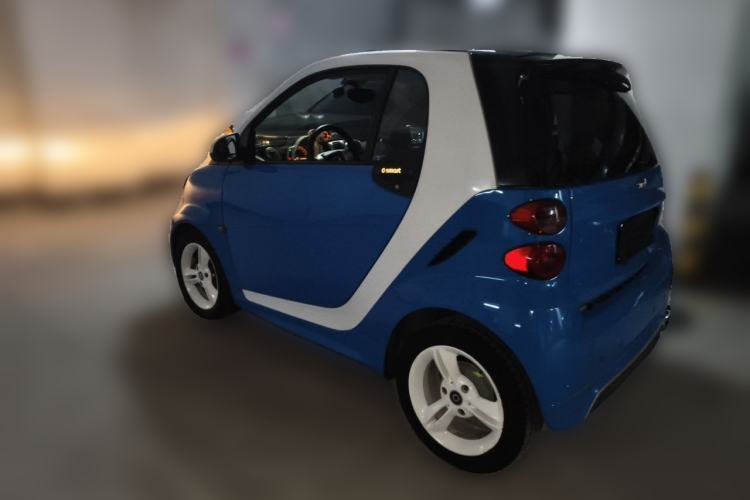 Used smart fortwo  Rear Left 45 Deg