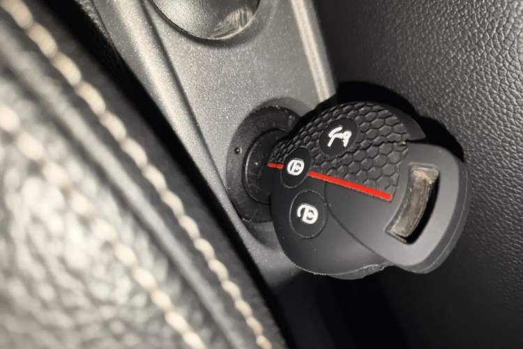Used smart fortwo  Vehicle Key
