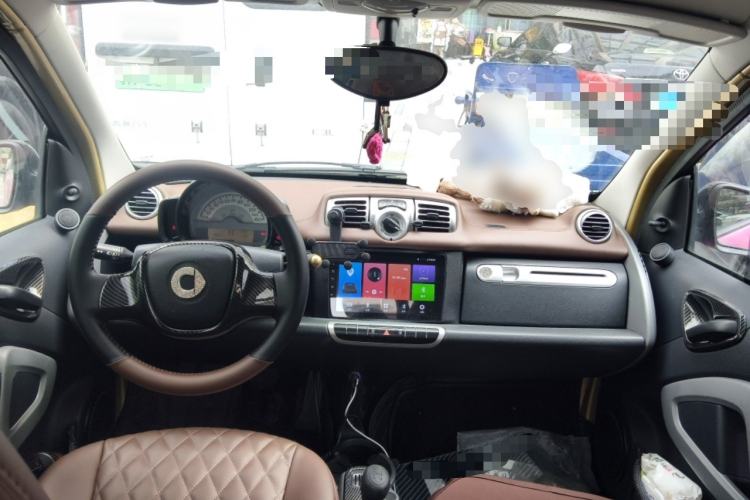 Used smart fortwo 2012 1.0 MHD Dragon Year Special Edition Center Console
