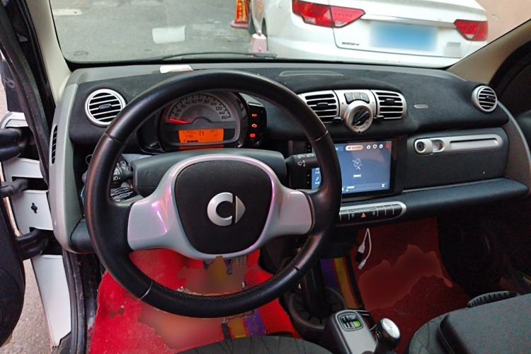 Used smart fortwo 2012 1.0 MHD Hardtop Standard Edition Center Console