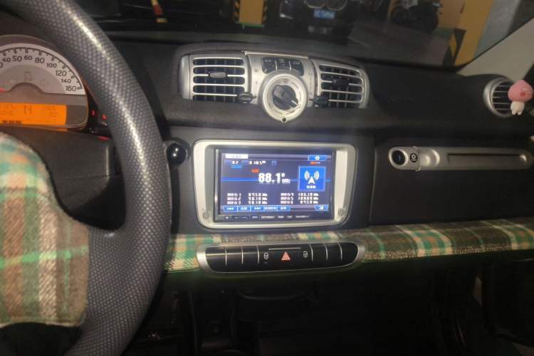 Used smart fortwo 2012 1.0 MHD Hardtop Comfort Edition Audio And AC Panel