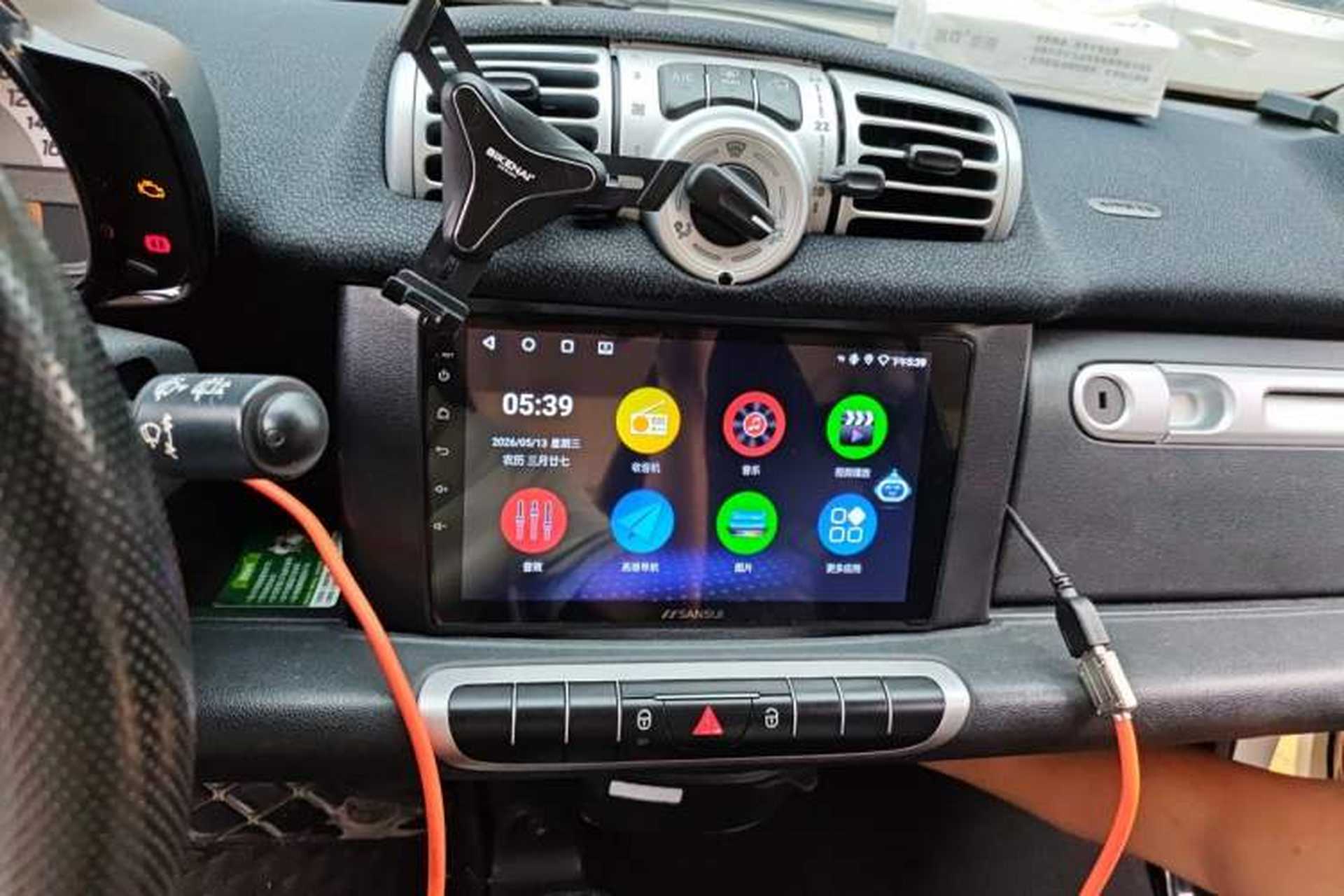 Used smart fortwo 2012 1.0 MHD Hardtop Standard Edition Audio And AC Panel