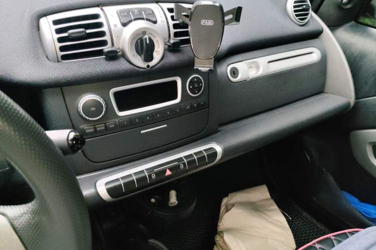 Used smart fortwo 2012 1.0 MHD Hardtop Standard Edition Audio And AC Panel