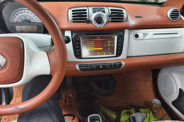 Used smart fortwo 2012 1.0 MHD Hardtop Standard Edition Audio And AC Panel