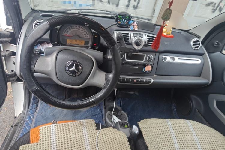 Used smart fortwo 2012 1.0 MHD Hardtop Standard Edition Center Console