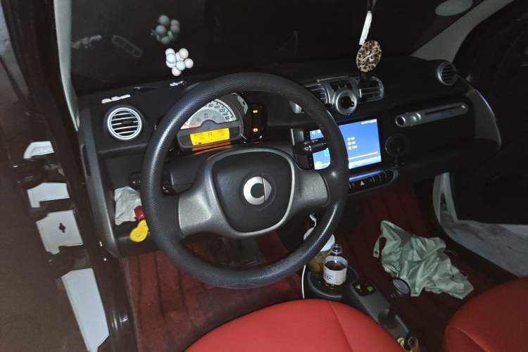 Used smart fortwo 2012 1.0 MHD Hardtop Standard Edition Center Console