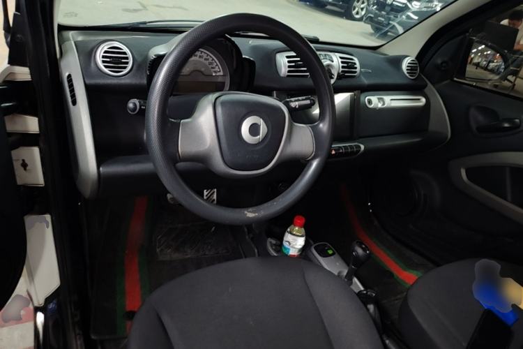 Used smart fortwo 2012 1.0 MHD Hardtop Standard Edition Center Console