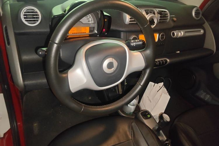 Used smart fortwo 2012 1.0 MHD Hardtop Passion Edition Center Console