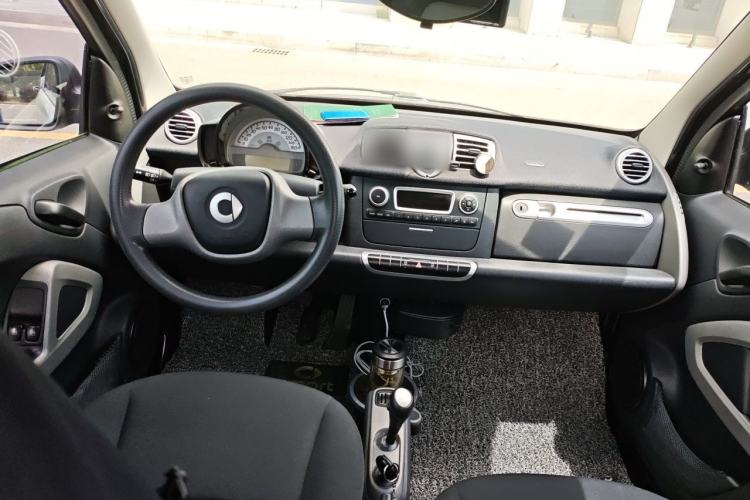 Used smart fortwo 2012 1.0 MHD Hardtop Standard Edition Center Console