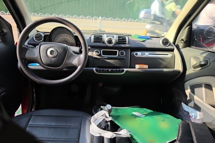Used smart fortwo 2012 1.0 MHD Hardtop Standard Edition Center Console