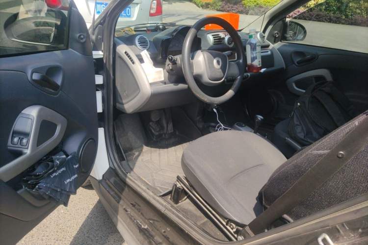 Used smart fortwo 2012 1.0 MHD Hardtop Standard Edition Driver Seat