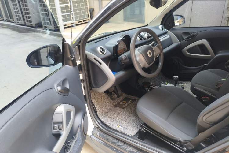 Used smart fortwo 2012 1.0 MHD Hardtop Standard Edition Driver Seat