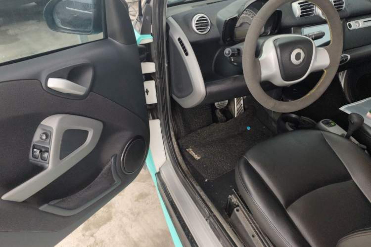 Used smart fortwo 2012 1.0 MHD Hardtop Standard Edition Driver Seat