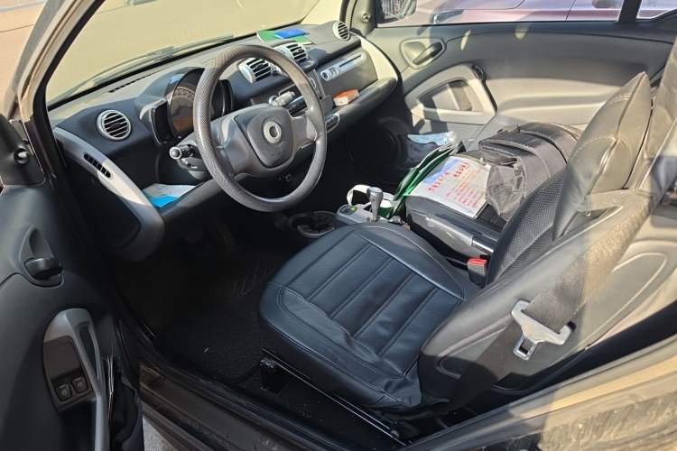 Used smart fortwo 2012 1.0 MHD Hardtop Standard Edition Driver Seat