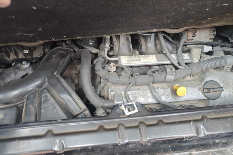 Used smart fortwo 2012 1.0 MHD Hardtop Standard Edition Engine Bay