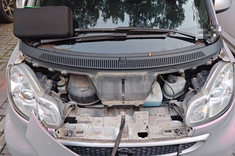 Used smart fortwo 2012 1.0 MHD Hardtop Passion Edition Engine Bay