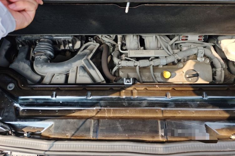 Used smart fortwo 2012 1.0 MHD Hardtop Standard Edition Engine Bay