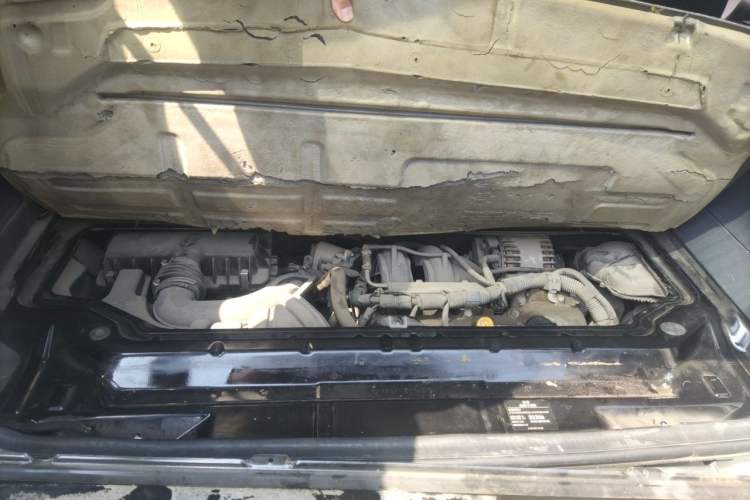 Used smart fortwo 2012 1.0 MHD Hardtop Standard Edition Engine Bay