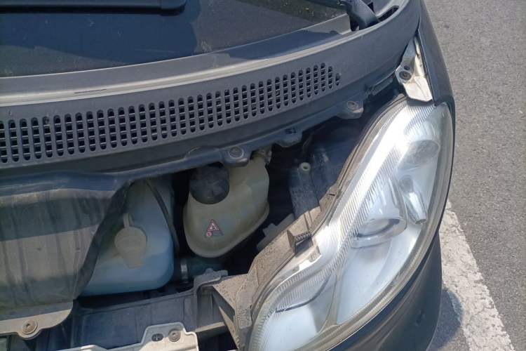 Used smart fortwo 2012 1.0 MHD Hardtop Standard Edition Engine Bay Left
